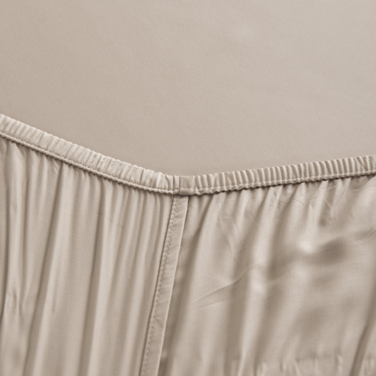 TOPPER Hoeslaken - Bamboe 400TC Soft Taupe 12cm