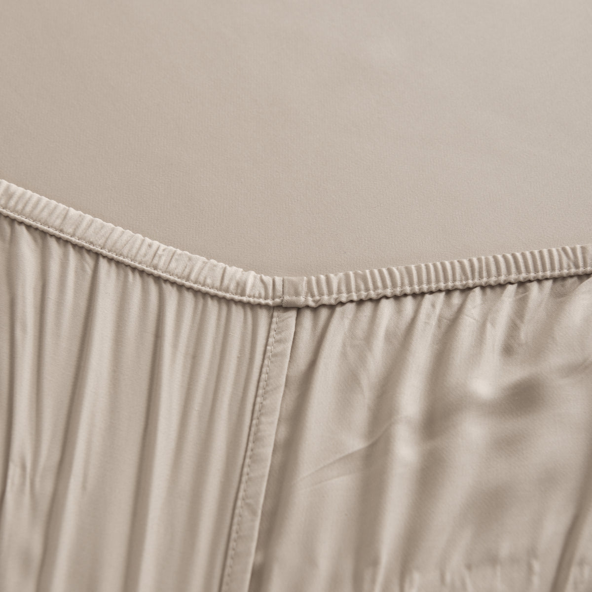 Hoeslaken Bamboe 400TC Taupe 40cm