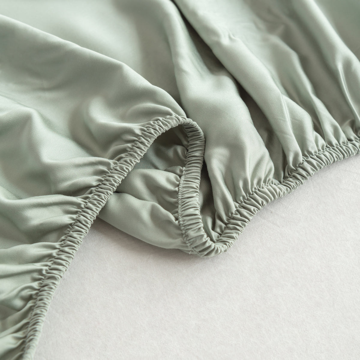 TOPPER Hoeslaken - Bamboe 400TC Sage Green 12cm