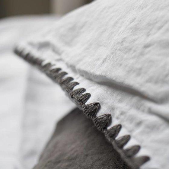 LAKEN - Felice 100% gewassen Linnen Wit/antra laken PASSION FOR LINEN 280 x 300 cm Wit met donkergrijs